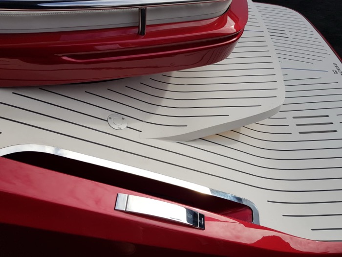 Esthec PVC içermeyen kompozit deck sistemi